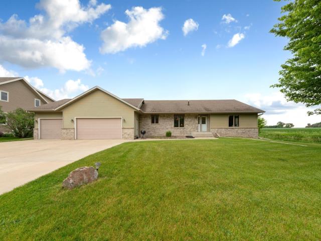 1555 Greenleaf Road Owatonna MN 55060 - MLS# 7091950