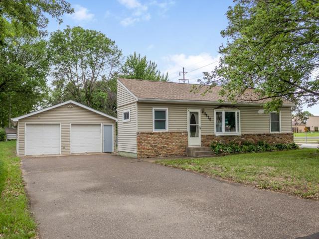 8820 Monroe Street NE Blaine MN 55434 - MLS# 7092001