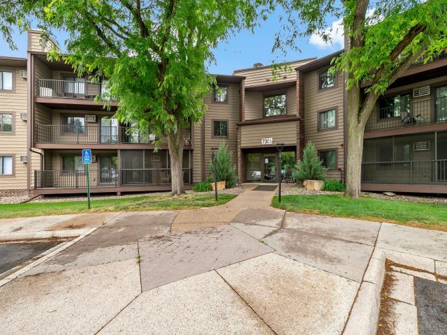 7301 W 101st Street Unit 210 Minneapolis MN 55438 - MLS# 7092023
