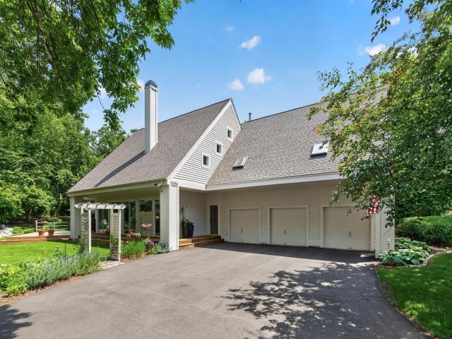 10984 Jackson Drive Eden Prairie MN 55347 - MLS# 7092678