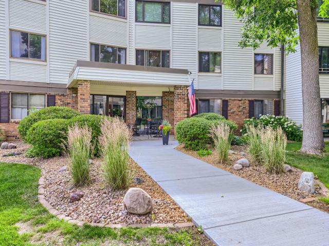 10600 43rd Avenue N Unit 202 Minneapolis MN 55442 - MLS# 7092863