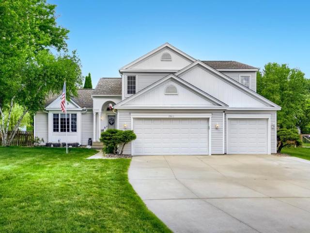 17411 Honeysuckle Court Lakeville MN 55044 - MLS# 7092979