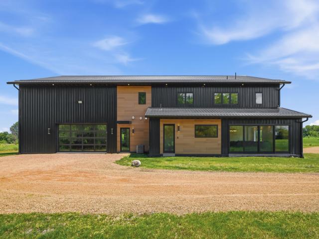 880 Wild Oak Trail Maple Plain MN 55359 - MLS# 7093202
