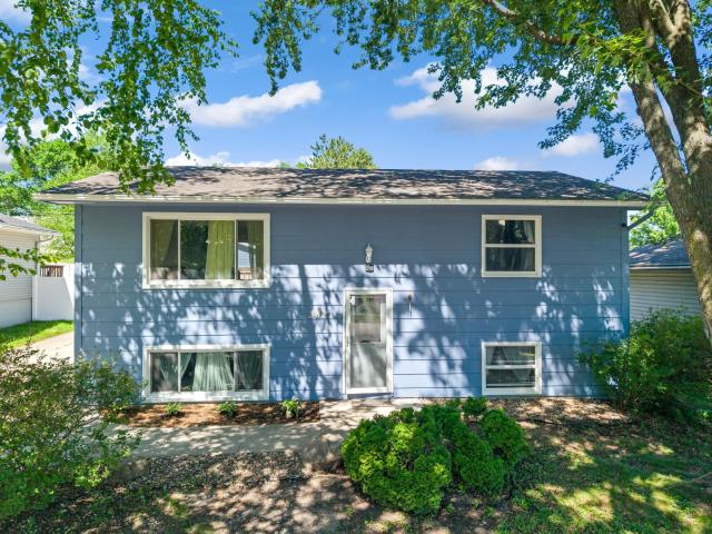 3821 15th Avenue NW Rochester MN 55901 - MLS# 7093235