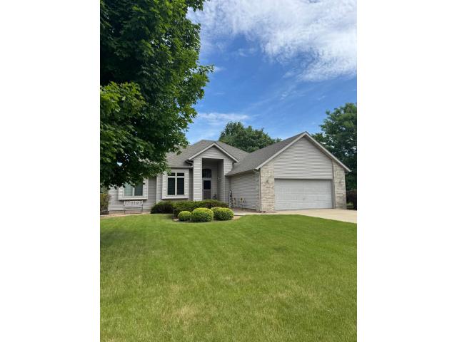 204 Allen Lane Faribault MN 55021 - MLS# 7093318