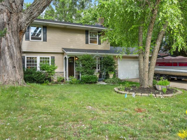 127 16th Avenue NW Saint Paul MN 55112 - MLS# 7093336