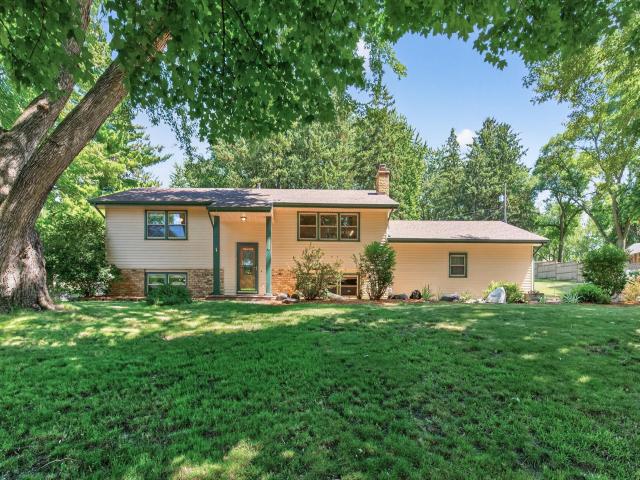 6911 Ticonderoga Trail Eden Prairie MN 55346 - MLS# 7093568