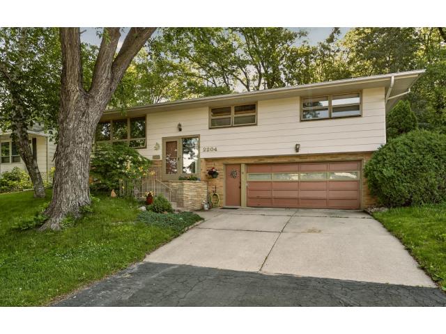 2204 11th Avenue NW Rochester MN 55901 - MLS# 7094151