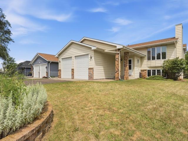 2073 Lydia Avenue E Saint Paul MN 55109 - MLS# 7094307