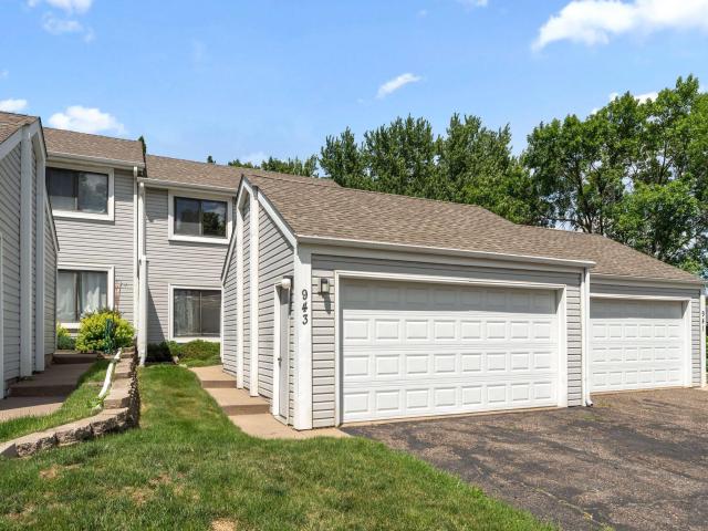 943 Sylvia Lane Saint Paul MN 55126 - MLS# 7094347