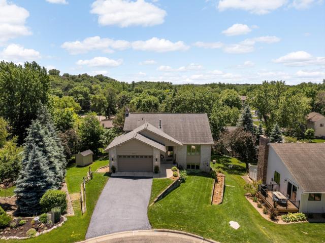 8713 Lakeview Circle Bloomington MN 55438 - MLS# 7094378