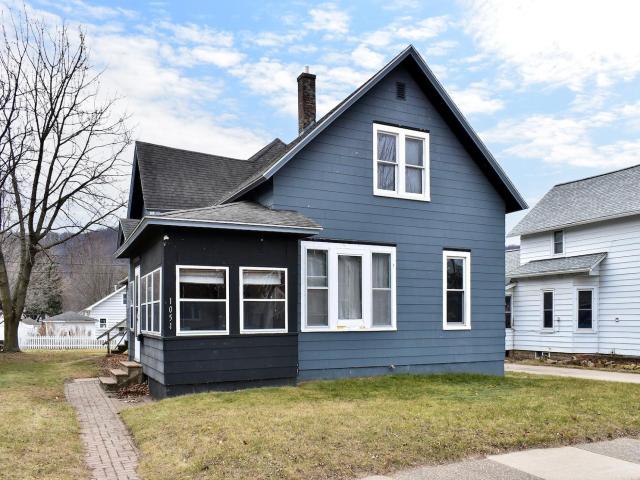 1051 W King Street Winona MN 55987 - MLS# 7094473