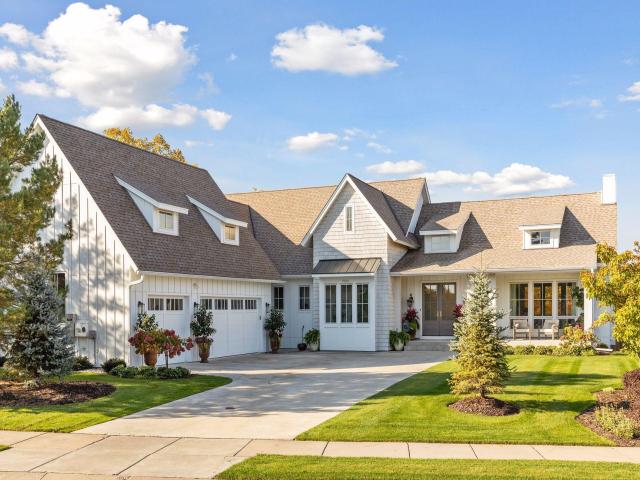 9810 Sky Lane Eden Prairie MN 55347 - MLS# 7094555
