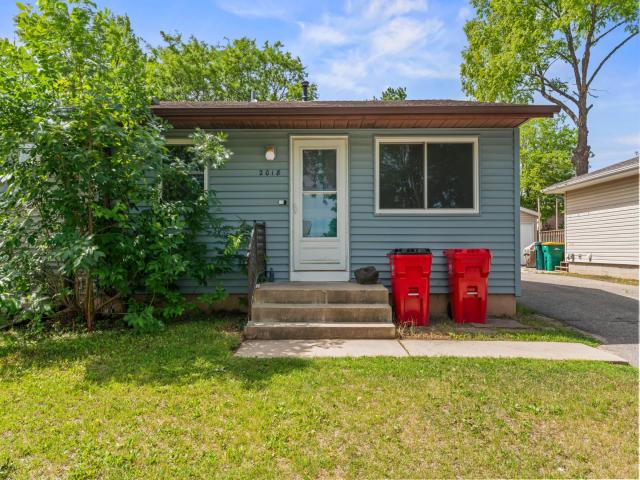 2018 42nd Street NW Rochester MN 55901 - MLS# 7094607