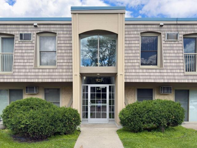 921 11th Avenue S Unit 5 Hopkins MN 55343 - MLS# 7094737