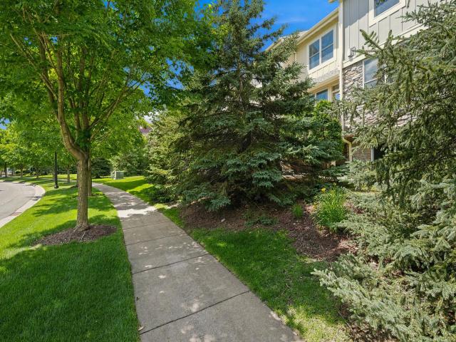 10736 Falling Water Lane Unit B Saint Paul MN 55129 - MLS# 7095011