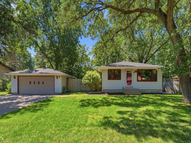 2808 Laport Drive Saint Paul MN 55112 - MLS# 7095296