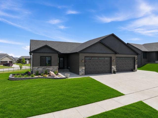 727 Towne Drive NE Byron MN 55920 - MLS# 7095310