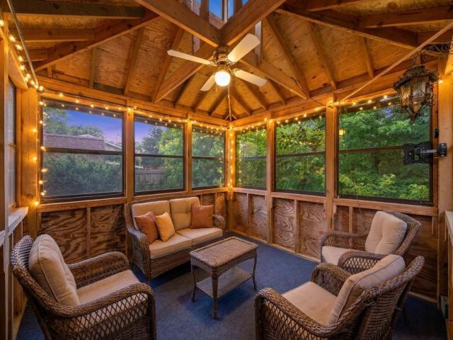 7712 Riverdale Drive N Brooklyn Park MN 55444 - MLS# 7095354