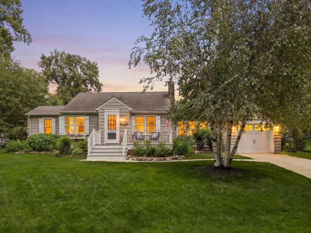 20600 Carson Road Excelsior MN 55331 - MLS# 7095380