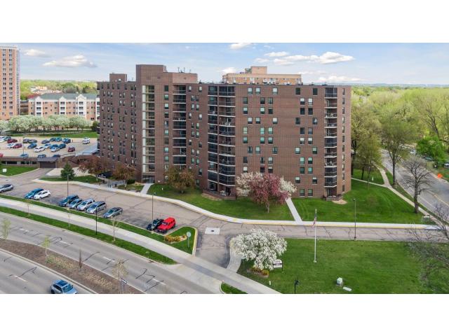6615 Lake Shore Drive S Unit 1009 Richfield MN 55423 - MLS# 7095425