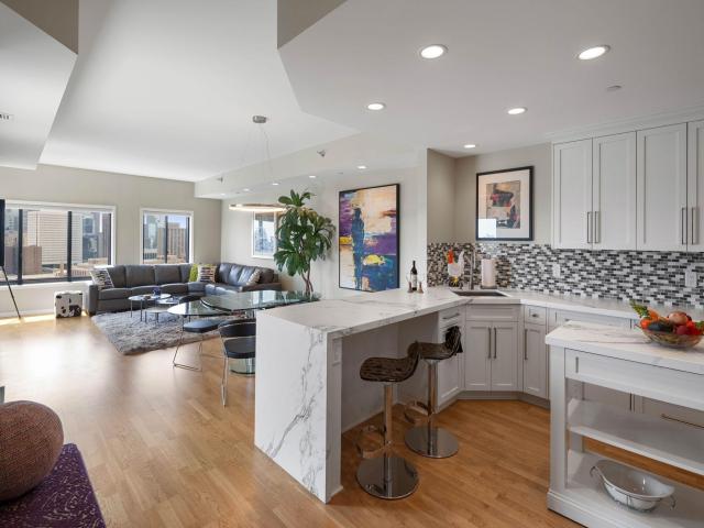 110 Bank Street SE Unit L2103 Minneapolis MN 55414 - MLS# 7095437
