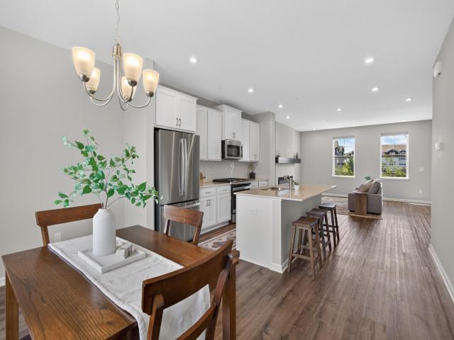 8658 London Circle NE Unit B Minneapolis MN 55449 - MLS# 7095701