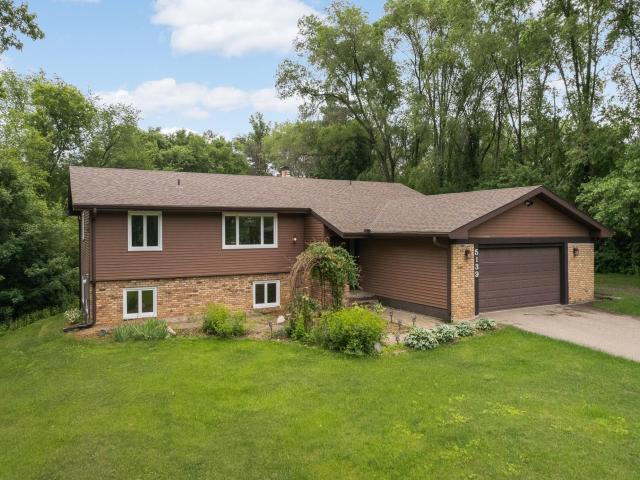 5139 Woodhill Road Minnetonka MN 55345 - MLS# 7095852