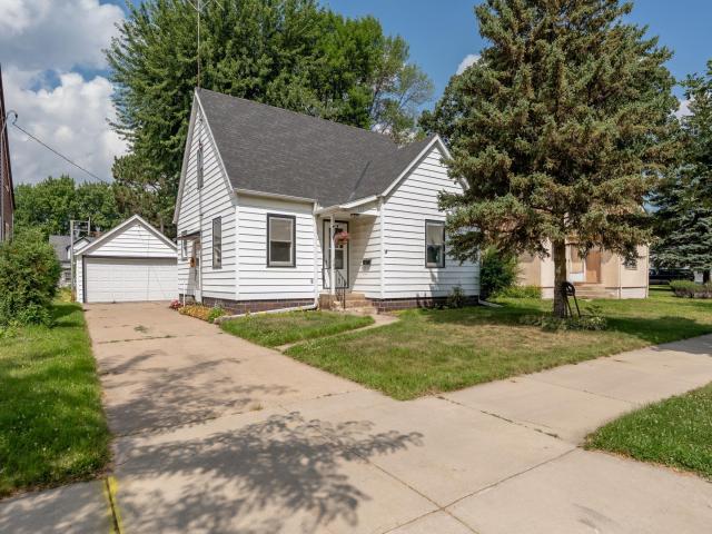 102 5th Street NE Montgomery MN 56069 - MLS# 7096018