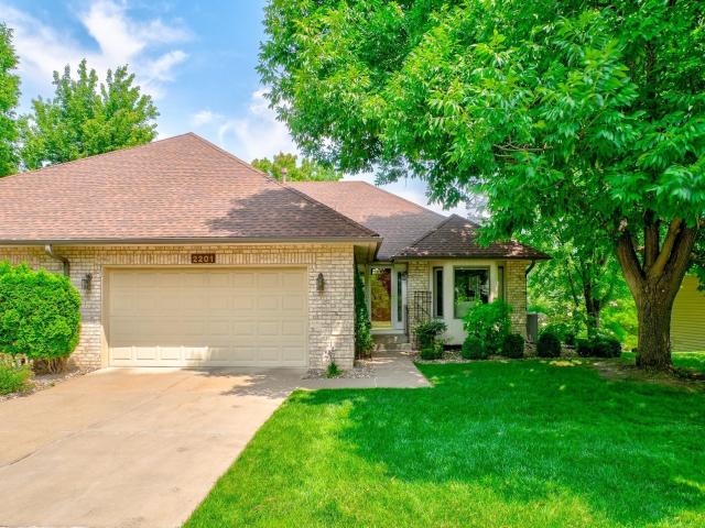 2201 Ferris Lane Saint Paul MN 55113 - MLS# 7096420