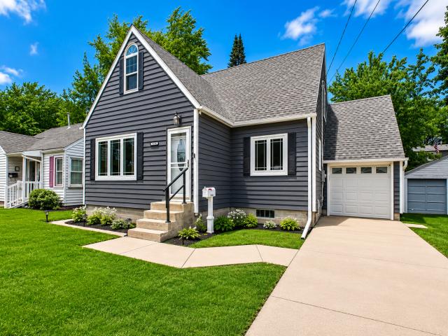 1334 Dunham Street Albert Lea MN 56007 - MLS# 7096460