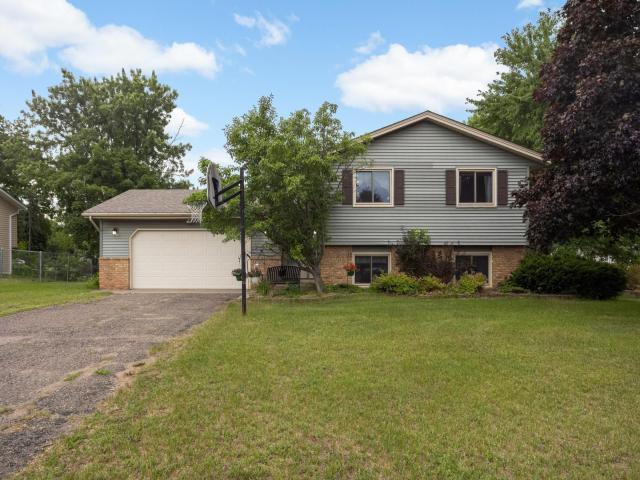 10786 Butternut Street NW Coon Rapids MN 55448 - MLS# 7096851