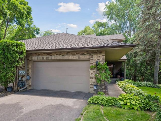 1140 Hollybrook Drive Wayzata MN 55391 - MLS# 7097134