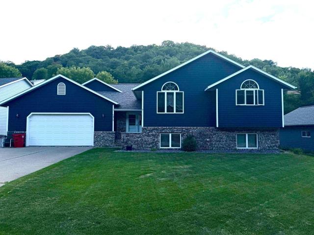 1475 48th Avenue Winona MN 55987 - MLS# 7097214