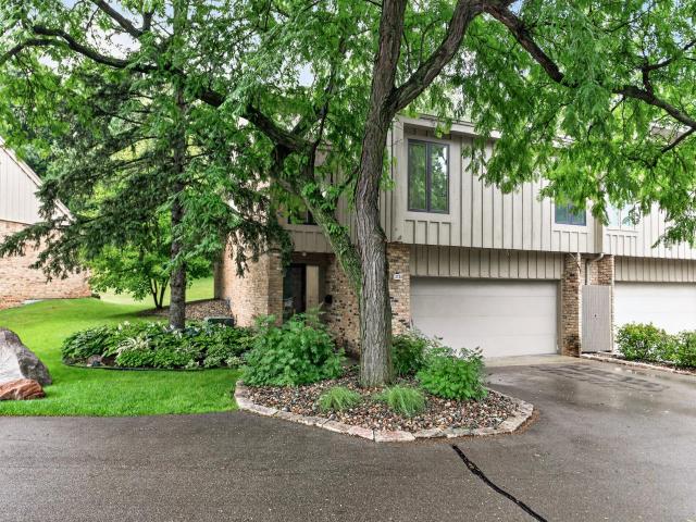 5725 Duncan Lane Edina MN 55436 - MLS# 7097327