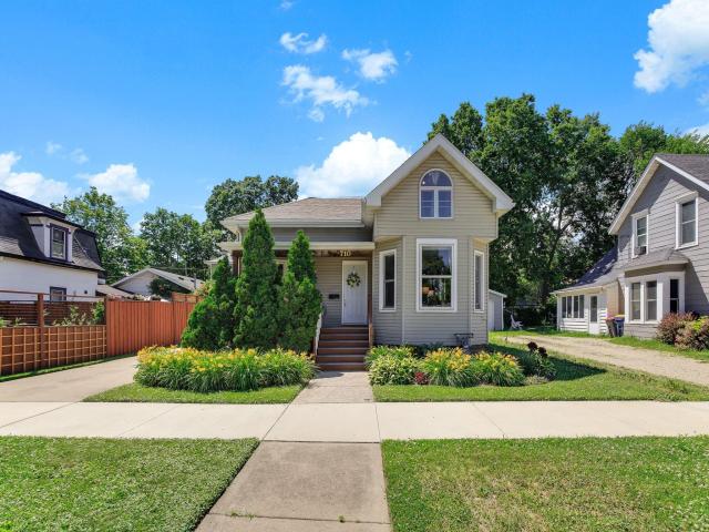 710 1st Avenue NW Faribault MN 55021 - MLS# 7097350