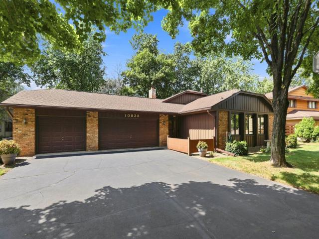 10828 Butternut Street NW Minneapolis MN 55448 - MLS# 7097449