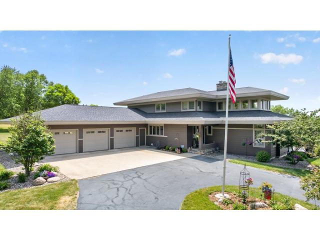 5185 Meadow Crossing Road SW Rochester MN 55902 - MLS# 7097469