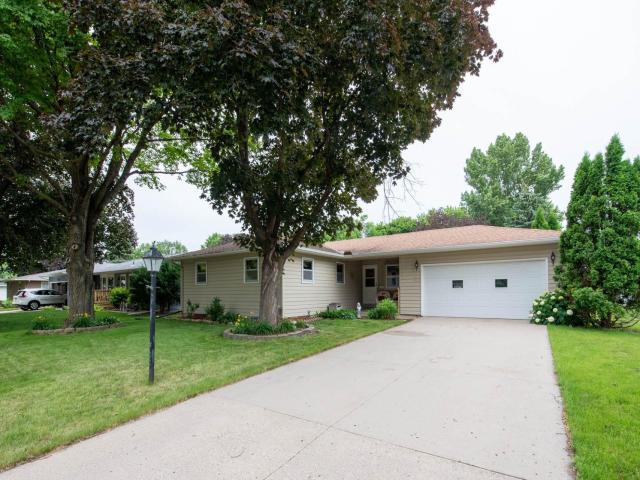 1808 Sunray Avenue Mankato MN 56001 - MLS# 7097522