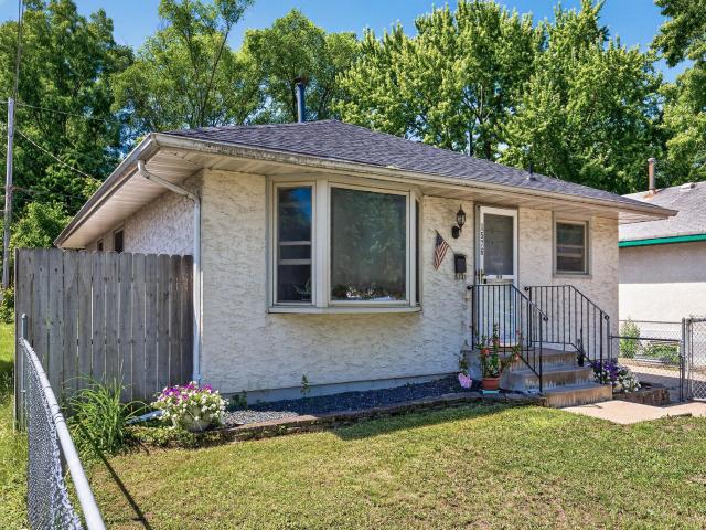 1576 Case Avenue Saint Paul MN 55106 - MLS# 7097867