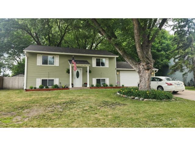 7441 Drew Avenue N Minneapolis MN 55443 - MLS# 7097944