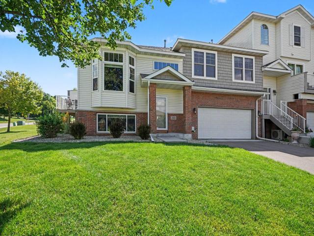 20015 Heritage Drive Lakeville MN 55044 - MLS# 7098084