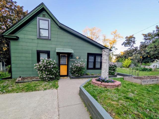 517 Sidney Street E Saint Paul MN 55107 - MLS# 7098097