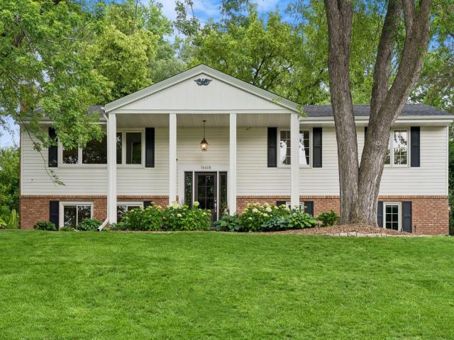 16608 Eagle Ridge Drive Minnetonka MN 55345 - MLS# 7098099
