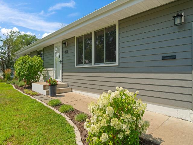 8516 Rich Avenue S Bloomington MN 55437 - MLS# 7098198