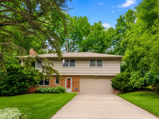 5104 Abercrombie Drive Minneapolis MN 55439 - MLS# 7098455