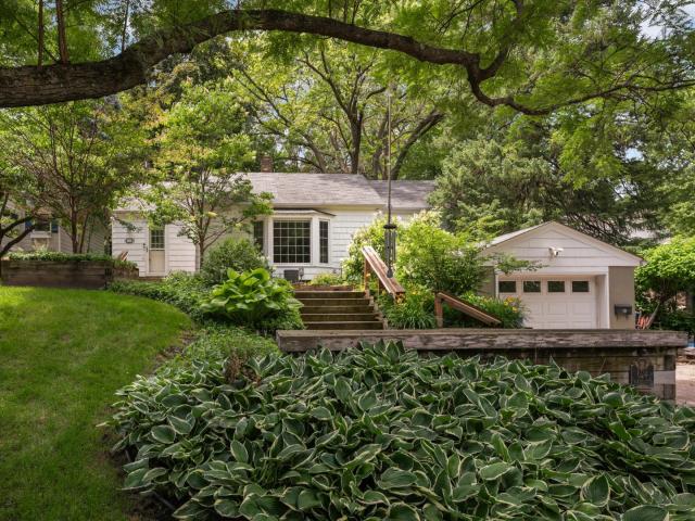 624 Pleasant Street Excelsior MN 55331 - MLS# 7098510