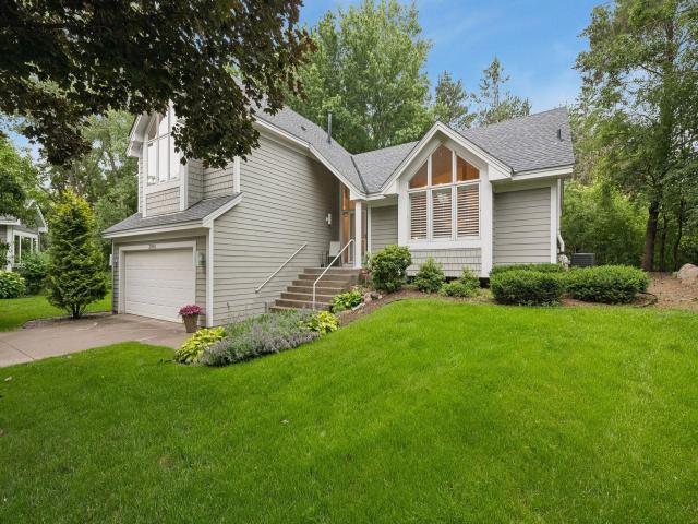 3090 Saint Albans Hollow Circle Hopkins MN 55305 - MLS# 7098801