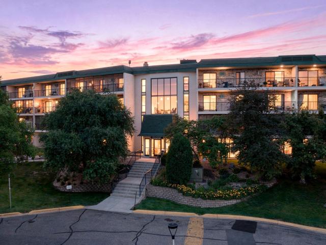 10411 Cedar Lake Road Unit 419 Minnetonka MN 55305 - MLS# 7098883