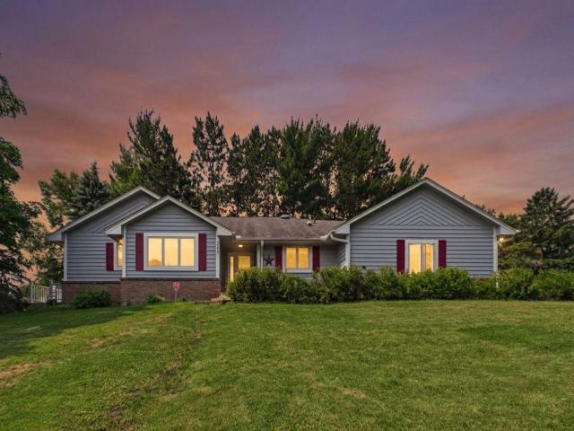 3235 Park Overlook Drive Saint Paul MN 55126 - MLS# 7099283